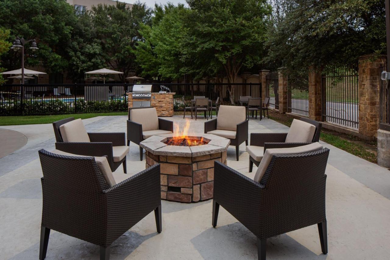 Residence Inn Fort Worth Cultural District Экстерьер фото