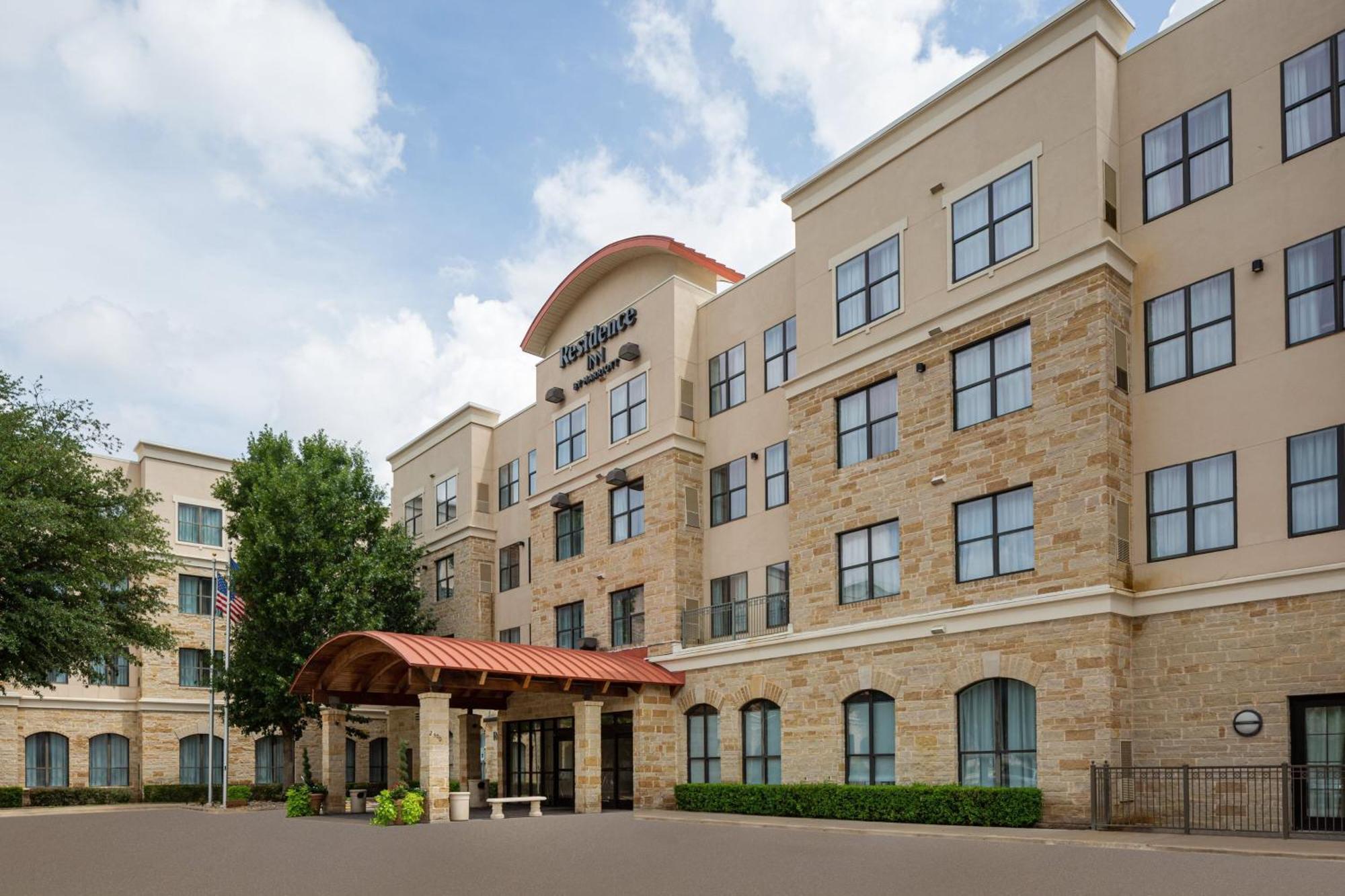 Residence Inn Fort Worth Cultural District Экстерьер фото