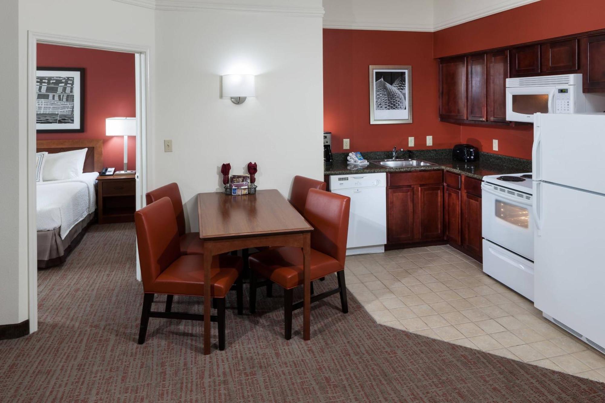 Residence Inn Fort Worth Cultural District Экстерьер фото